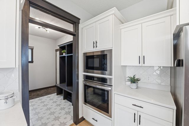 19796 Hamburg Avenue, Lakeville, MN 55044