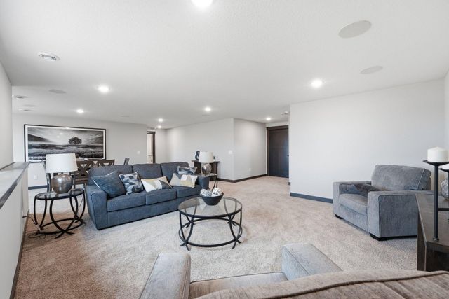 19796 Hamburg Avenue, Lakeville, MN 55044