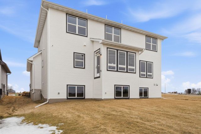 19796 Hamburg Avenue, Lakeville, MN 55044