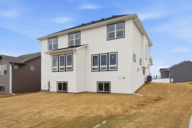 19796 Hamburg Avenue, Lakeville, MN 55044