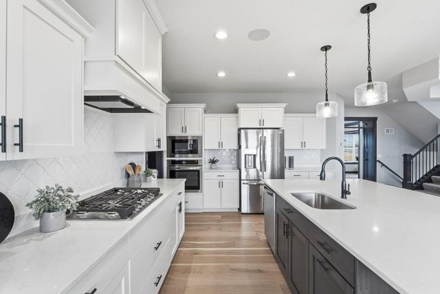 19796 Hamburg Avenue, Lakeville, MN 55044