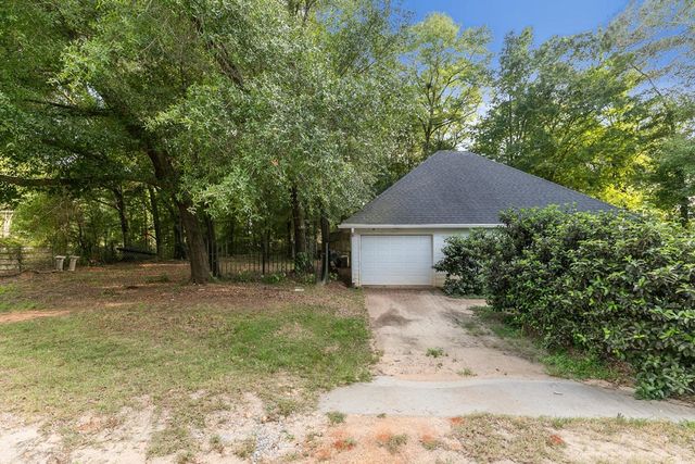 108 Mulberry Ct., Dothan, AL 36303