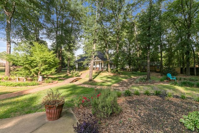 108 Mulberry Ct., Dothan, AL 36303