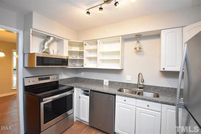 1408 Oak Tree Drive, Chapel Hill, NC 27517