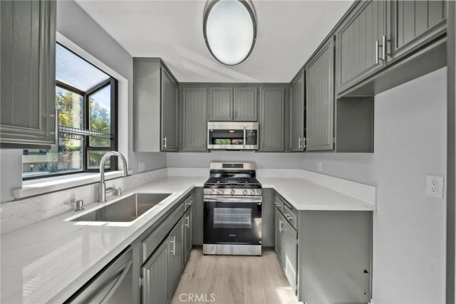 27949 Tyler 355, Canyon Country, CA 91387