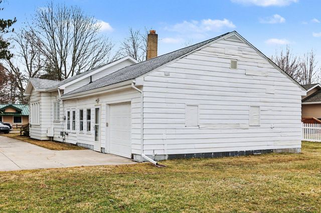 416 W Saginaw Street, Merrill, MI 48637