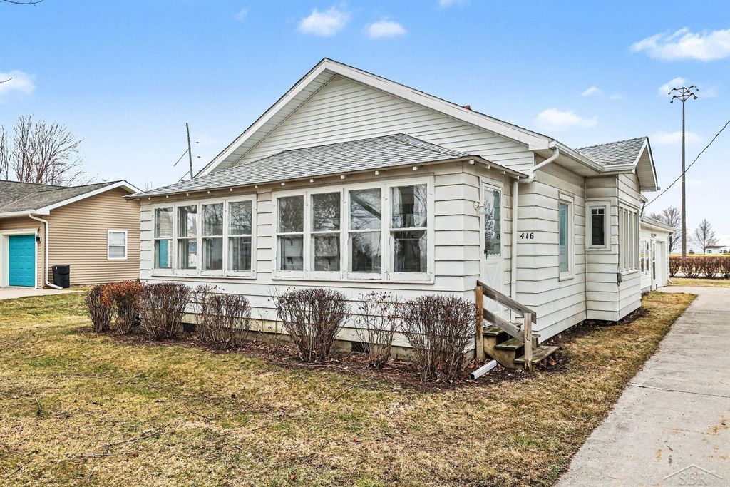 416 W Saginaw Street, Merrill, MI 48637