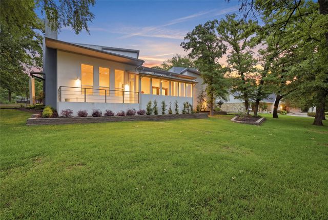 316 Comanche Drive, Lake Kiowa, TX 76240