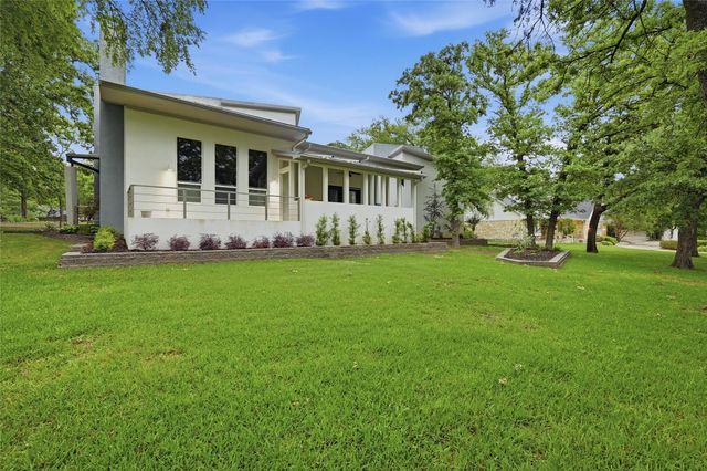 316 Comanche Drive, Lake Kiowa, TX 76240