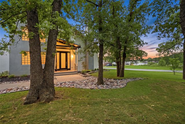 316 Comanche Drive, Lake Kiowa, TX 76240