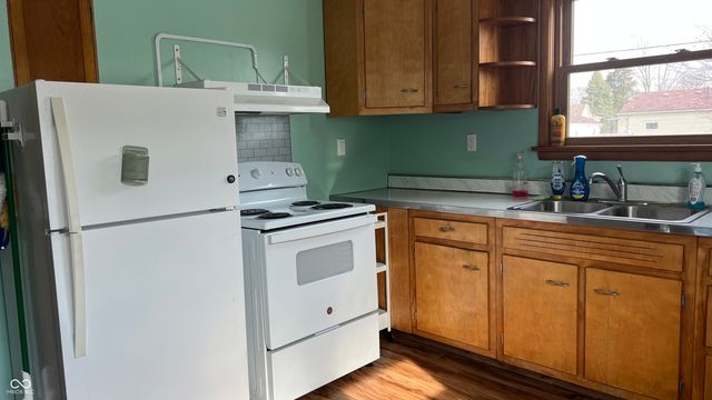 1808 W 11th Street, Muncie, IN 47302