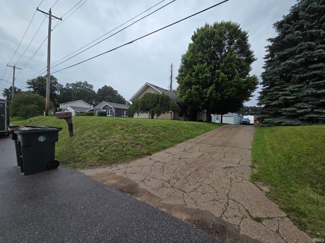 1608 Sheridan Street, South Bend, IN 46628