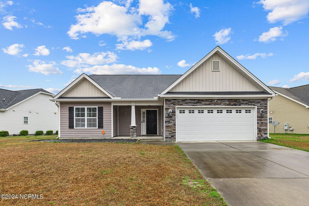 211 Lynden Lane, New Bern, NC 28560