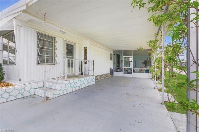 815 Holly Berry CT, North Fort Myers, FL 33917