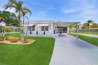 815 Holly Berry CT, North Fort Myers, FL 33917