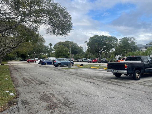 3301 Spanish Moss Terrace 610, Lauderhill, FL 33319