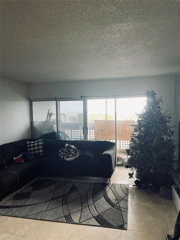 3301 Spanish Moss Terrace 610, Lauderhill, FL 33319