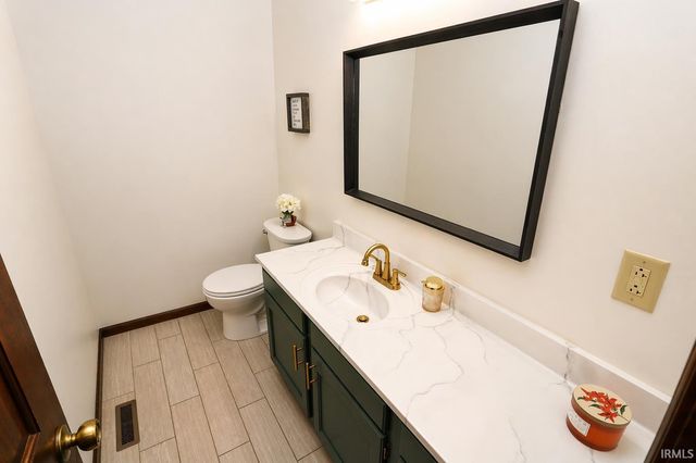 53240 Lehner Court, Granger, IN 46530