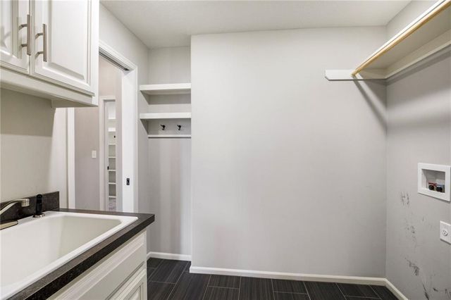 15801 Canterbury Street, Overland Park, KS 66224