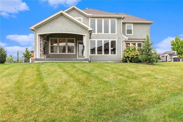 15801 Canterbury Street, Overland Park, KS 66224