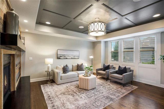 15801 Canterbury Street, Overland Park, KS 66224