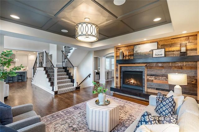 15801 Canterbury Street, Overland Park, KS 66224