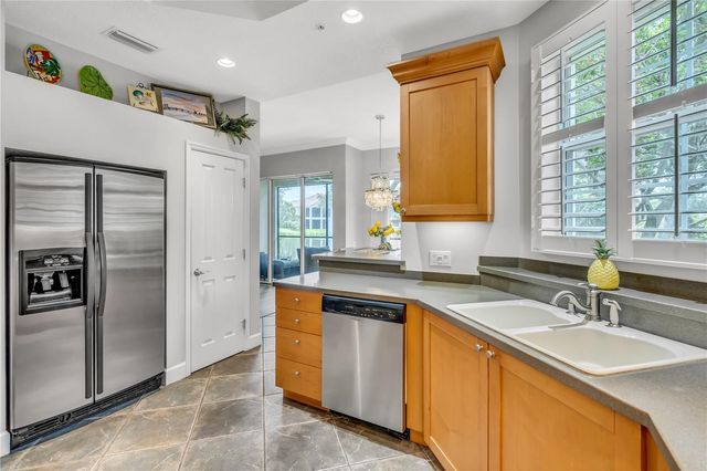5204 BOUCHARD CIRCLE 102, Sarasota, FL 34238