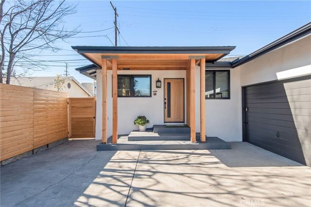 3007 3009 S Hobart Boulevard, Los Angeles, CA 90018