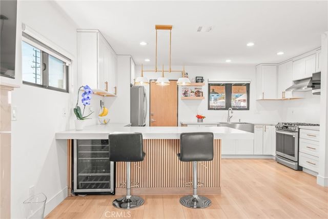 3007 3009 S Hobart Boulevard, Los Angeles, CA 90018
