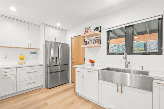3007 3009 S Hobart Boulevard, Los Angeles, CA 90018
