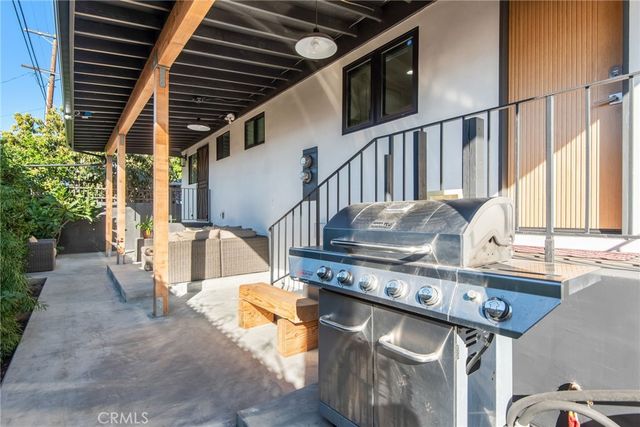 3007 3009 S Hobart Boulevard, Los Angeles, CA 90018