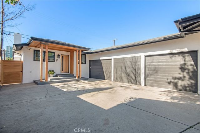 3007 3009 S Hobart Boulevard, Los Angeles, CA 90018