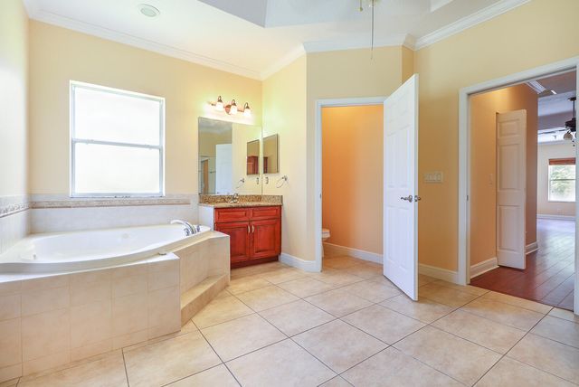 15137 85th Avenue N, Palm Beach Gardens, FL 33418