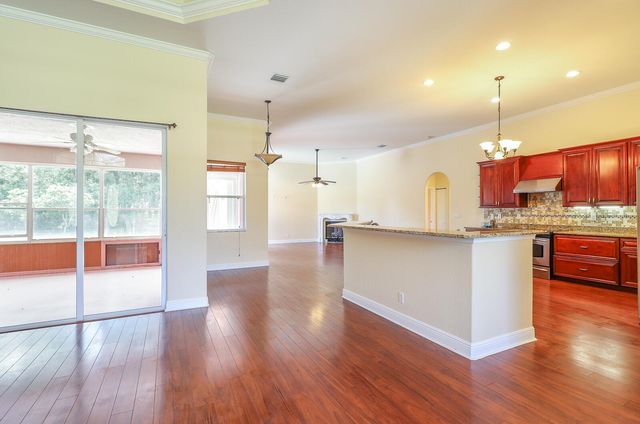 15137 85th Avenue N, Palm Beach Gardens, FL 33418