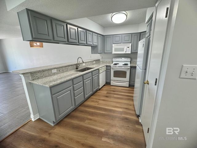 1235 W Lagoon Avenue, Gulf Shores, AL 36542