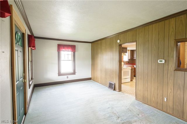 518 Hoover Place SE, Hartville, OH 44632