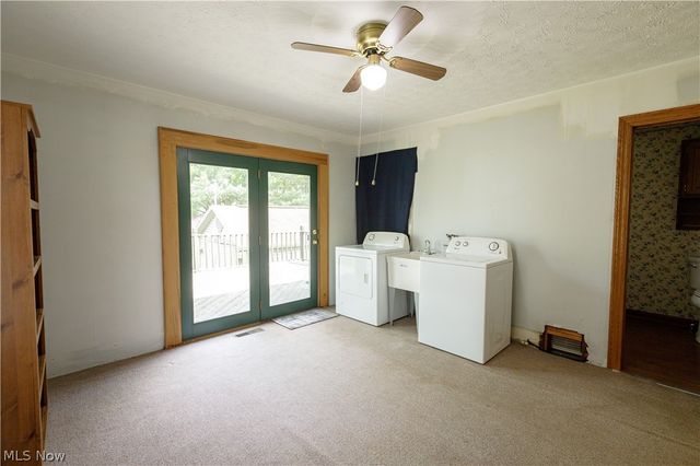 518 Hoover Place SE, Hartville, OH 44632