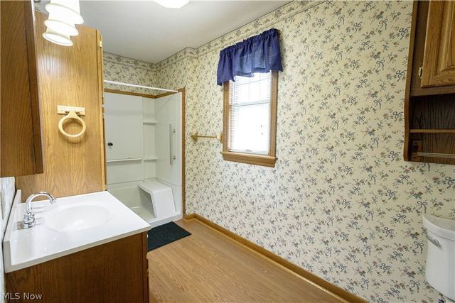 518 Hoover Place SE, Hartville, OH 44632