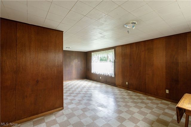 518 Hoover Place SE, Hartville, OH 44632