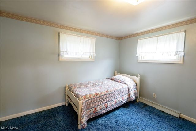 518 Hoover Place SE, Hartville, OH 44632