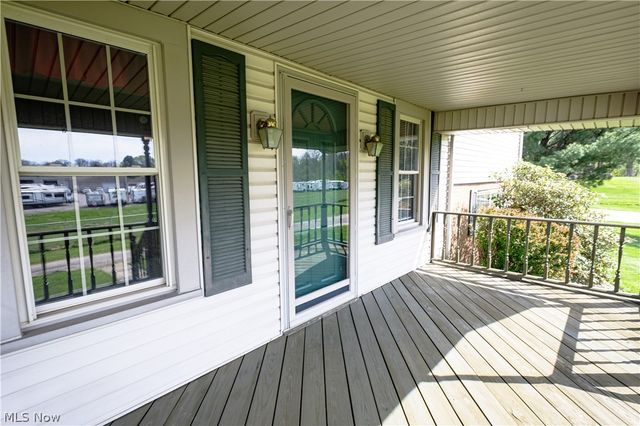 518 Hoover Place SE, Hartville, OH 44632