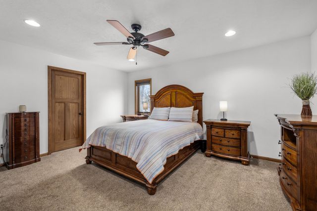 117 7th St SE, Minot, ND 58701