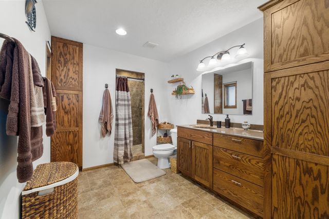 117 7th St SE, Minot, ND 58701