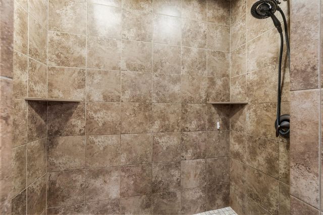 117 7th St SE, Minot, ND 58701
