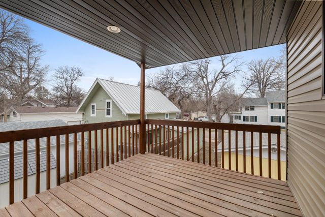 117 7th St SE, Minot, ND 58701