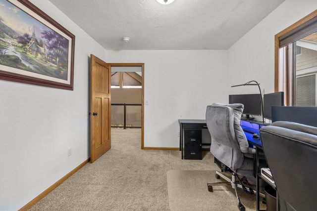 117 7th St SE, Minot, ND 58701