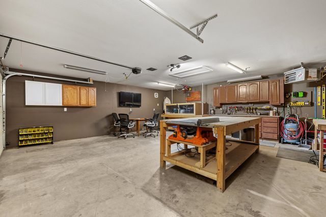 117 7th St SE, Minot, ND 58701