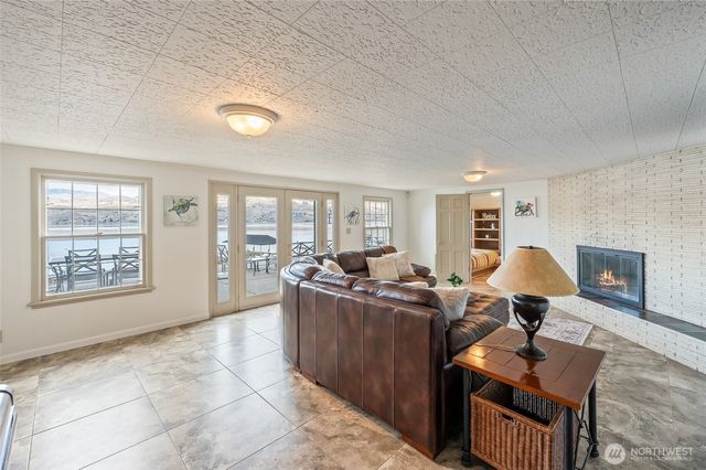 4102 US Highway 97A, Chelan, WA 98816