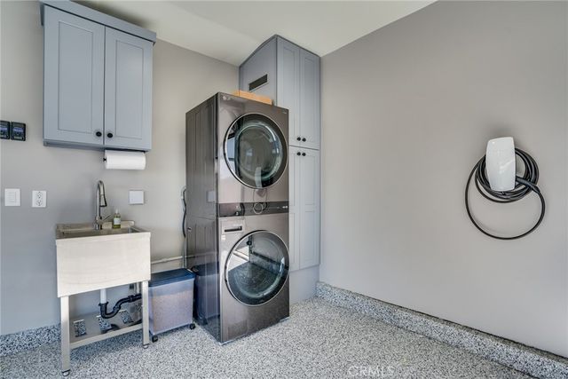 6172 Shields, Huntington Beach, CA 92647