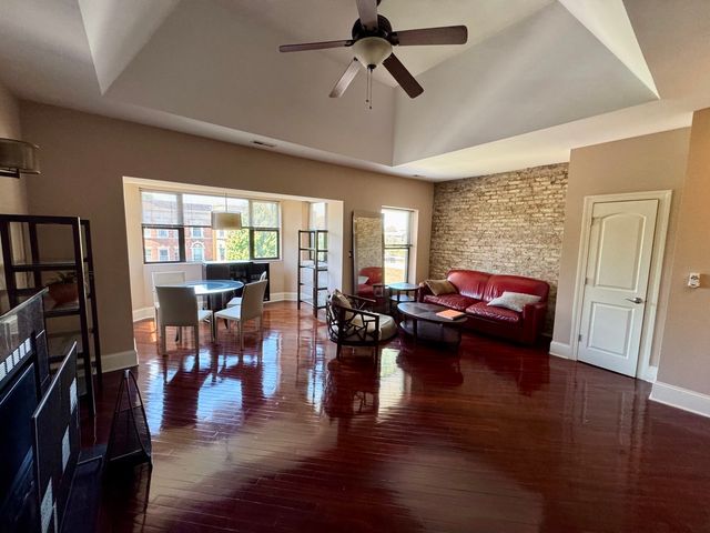 4819 S Prairie Avenue 3, Chicago, IL 60615